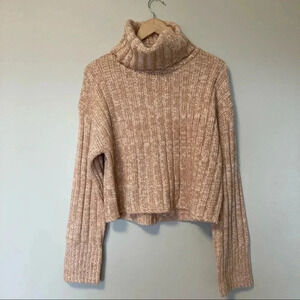 NWT  Urban Outfitters ribbed cropped turtleneck sweater
